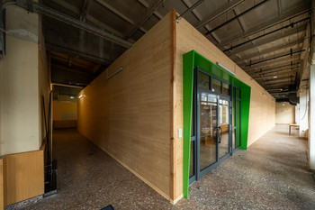 VR-Anlage als Haus-in-Haus Holzbau